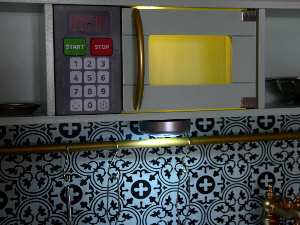 Medinė virtuvėlė vaikams su priedais, mėtų spalvos