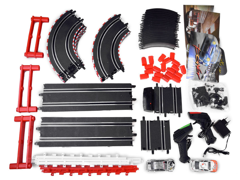 Itin ilga automobilių lenktynių trasa su automobiliais 912 cm