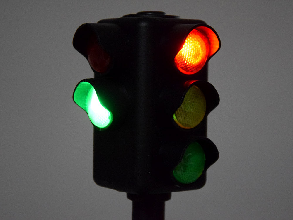 Nuotoliniu būdu valdomas sportinis automobilis su priedais, raudonas