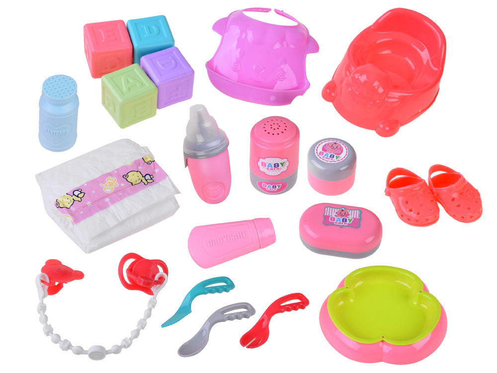 Interaktyvi lėlė su priedais