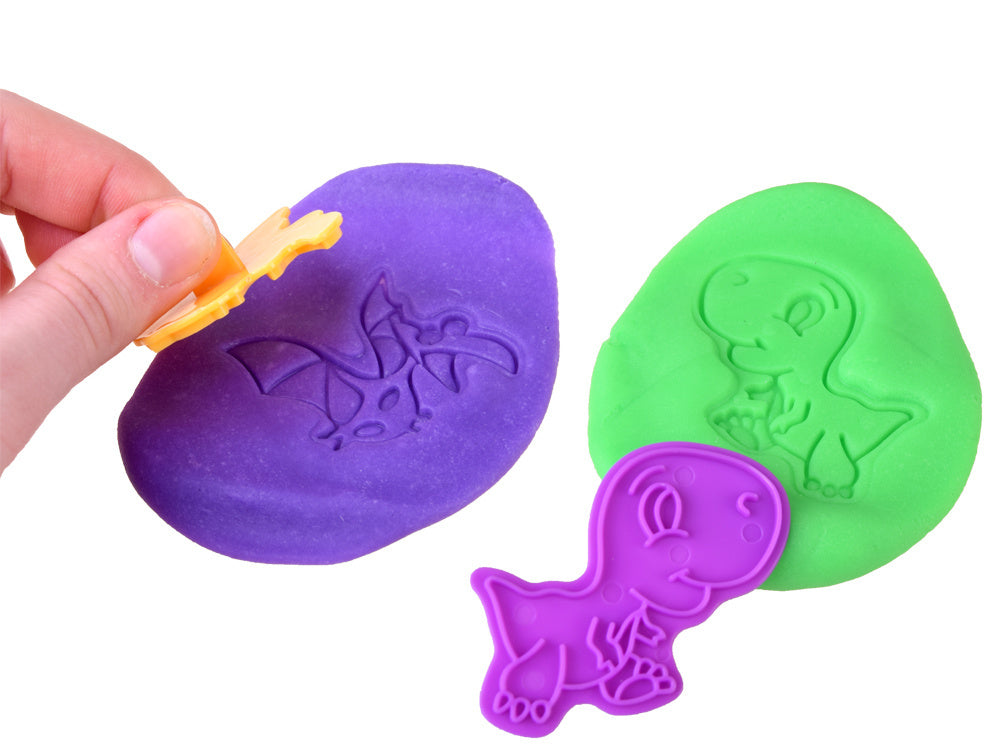 Plastilinas su dinozaurų formelėmis