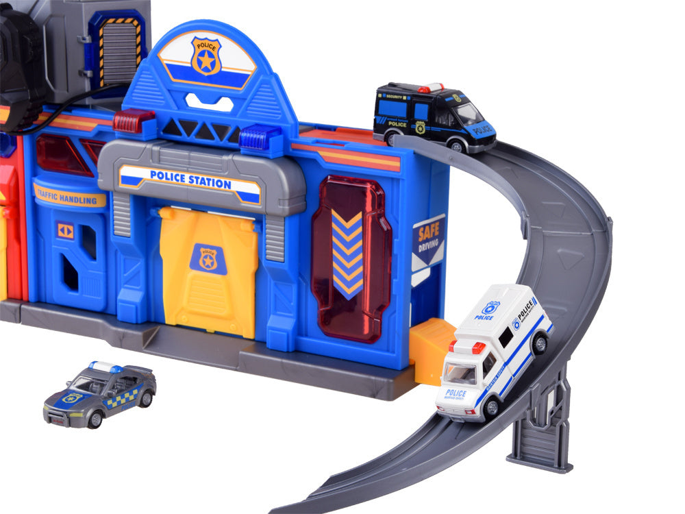 Policijos ir ugniagesių automobilių garažas lagamine