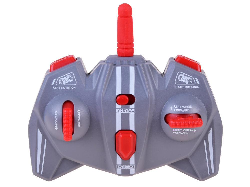 Nuotoliniu būdu valdomos kaskadinis automobilis, raudonas