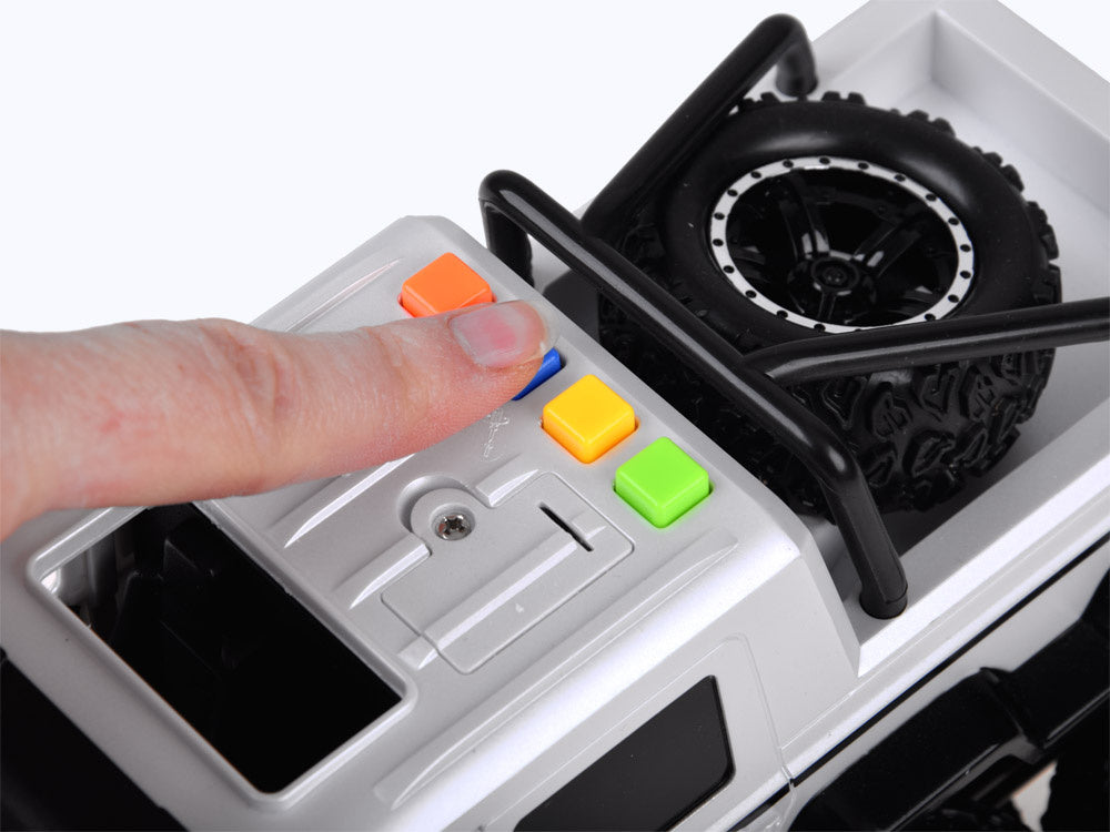 Visureigis pikapas, baltas