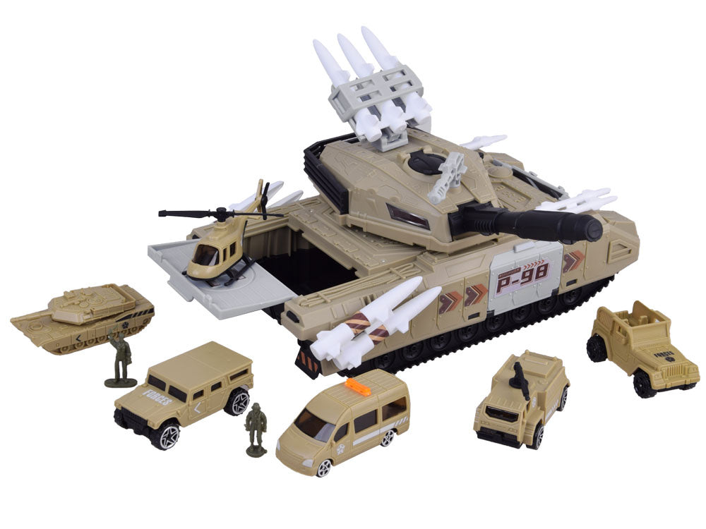 Karinis tankas su priedais