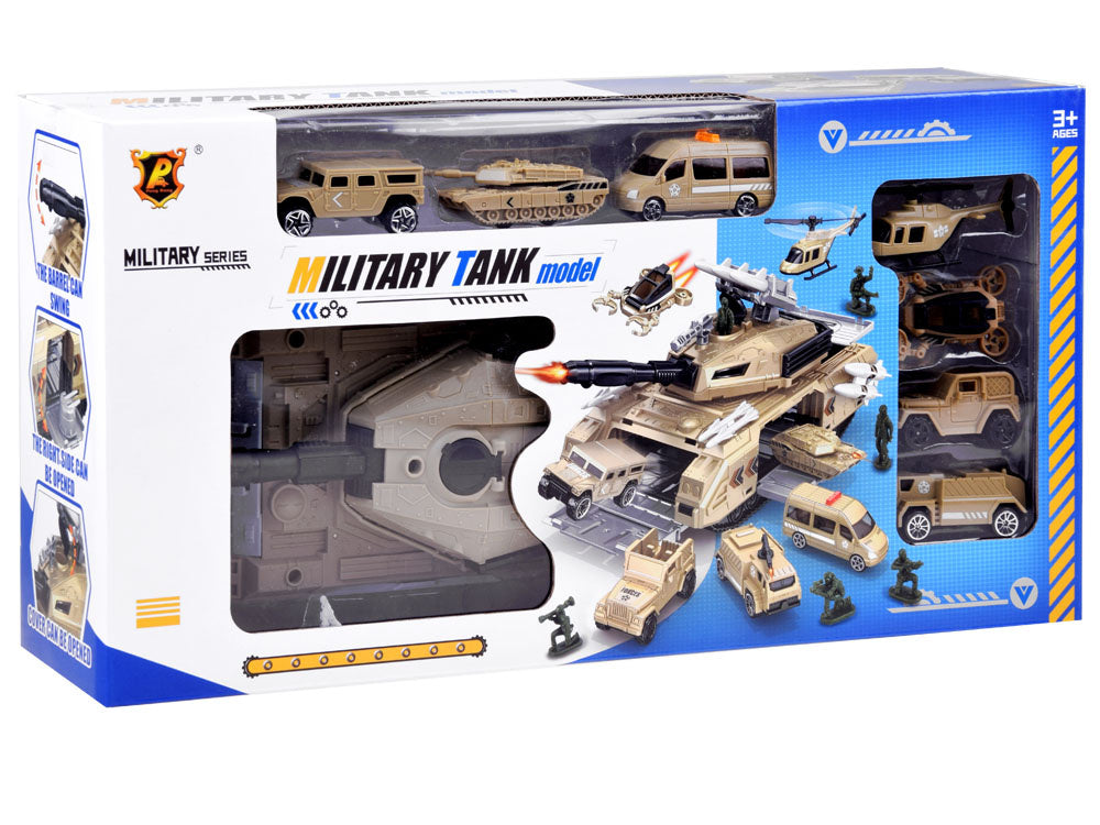 Karinis tankas su priedais