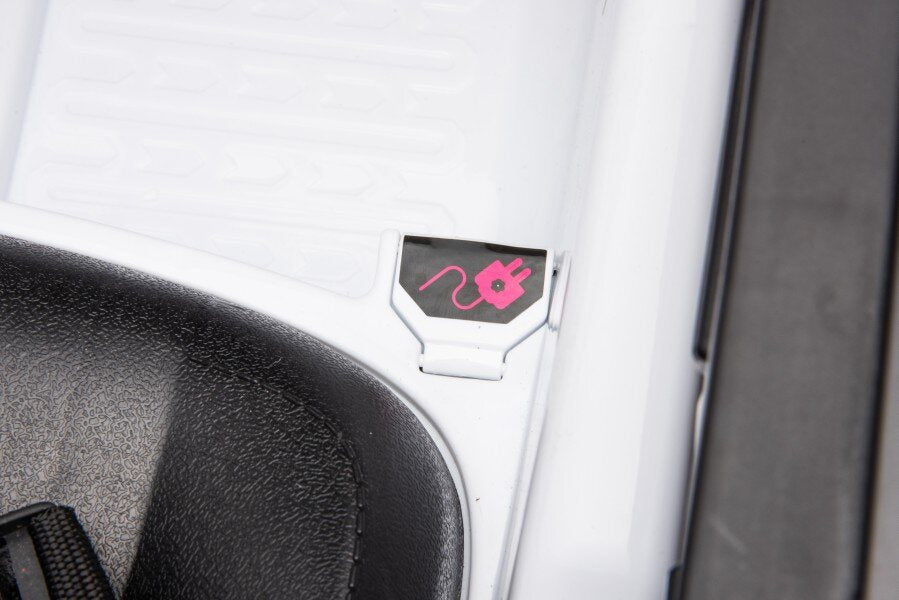 Vienvietis elektromobilis vaikams Audi Q7, baltas