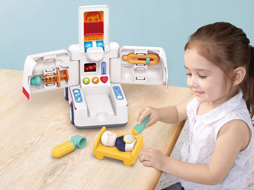 Žaislinis greitosios pagalbos automobilis su šviesos ir garso efektais