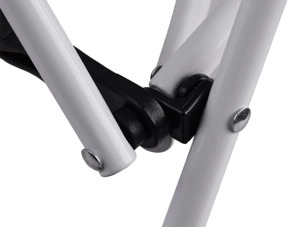 Lėlių vežimėlis, juodai baltas