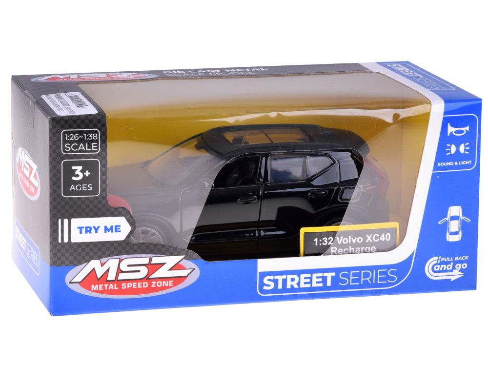 Metalinis Volvo XC40 Recharge automobilis su garso ir šviesos efektais
