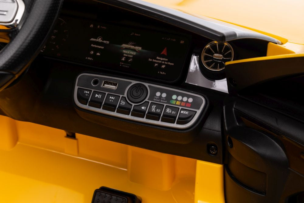 Vienvietis elektromobilis  vaikams  Mercedes CLA 45s AMG 4x4, geltonas