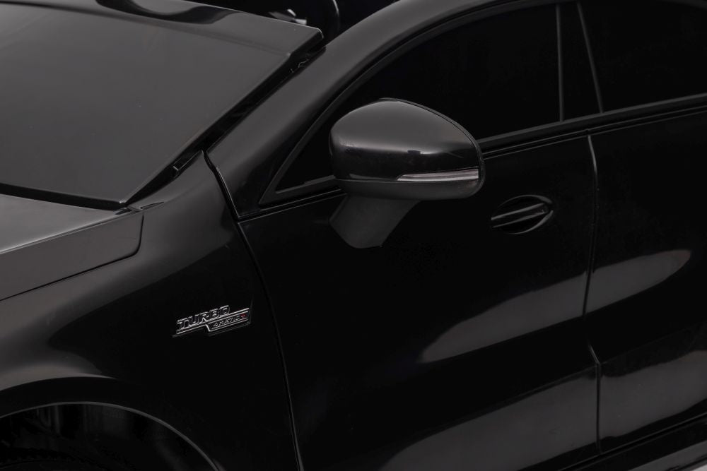 Vienvietis elektromobilis  vaikams  Mercedes CLA 45s AMG 4x4, juodas lakuotas