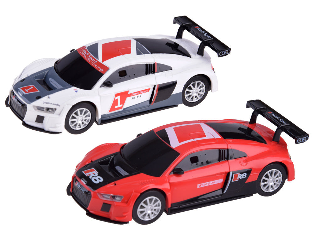 Nuotoliniu būdu valdoma lenktynių trasa su dviem AUDI automobiliais 4,5 m