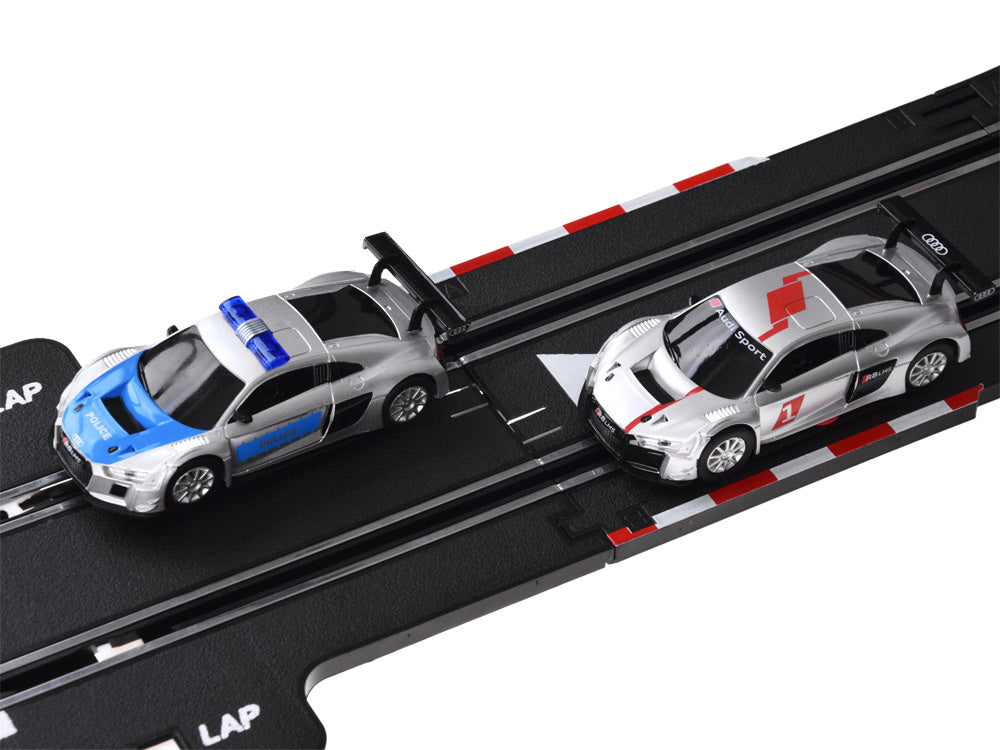 Nuotoliniu būdu valdoma lenktynių trasa su dviem AUDI automobiliais 8 m