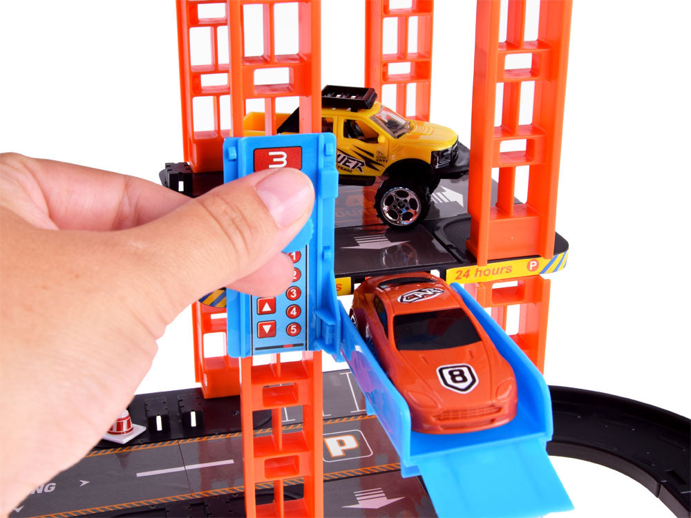 Automobilių stovėjimo aikštelė su priedais