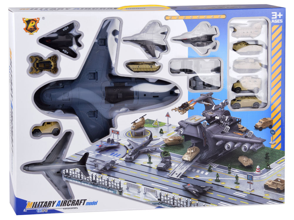 Didelė karinė bazė su oro uostu ir priedais