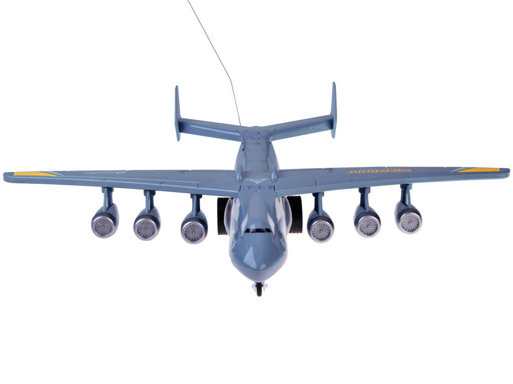 Nuotoliniu būdu valdomas lėktuvas su šviesos efektais, pilkas