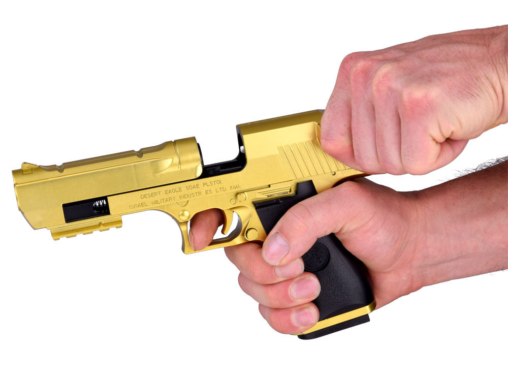 Pistoletas su duslintuvų ir šoviniais