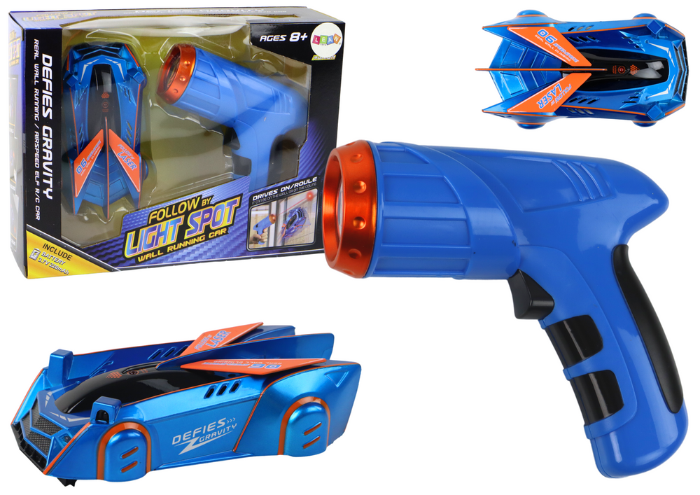 Lazeriu valdomas sportinis automobilis važiuojantis sienomis ir lubomis, mėlynas