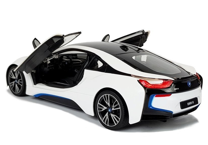 Nuotoliniu būdu valdomas BMW i8 Rastar automobilis, baltas