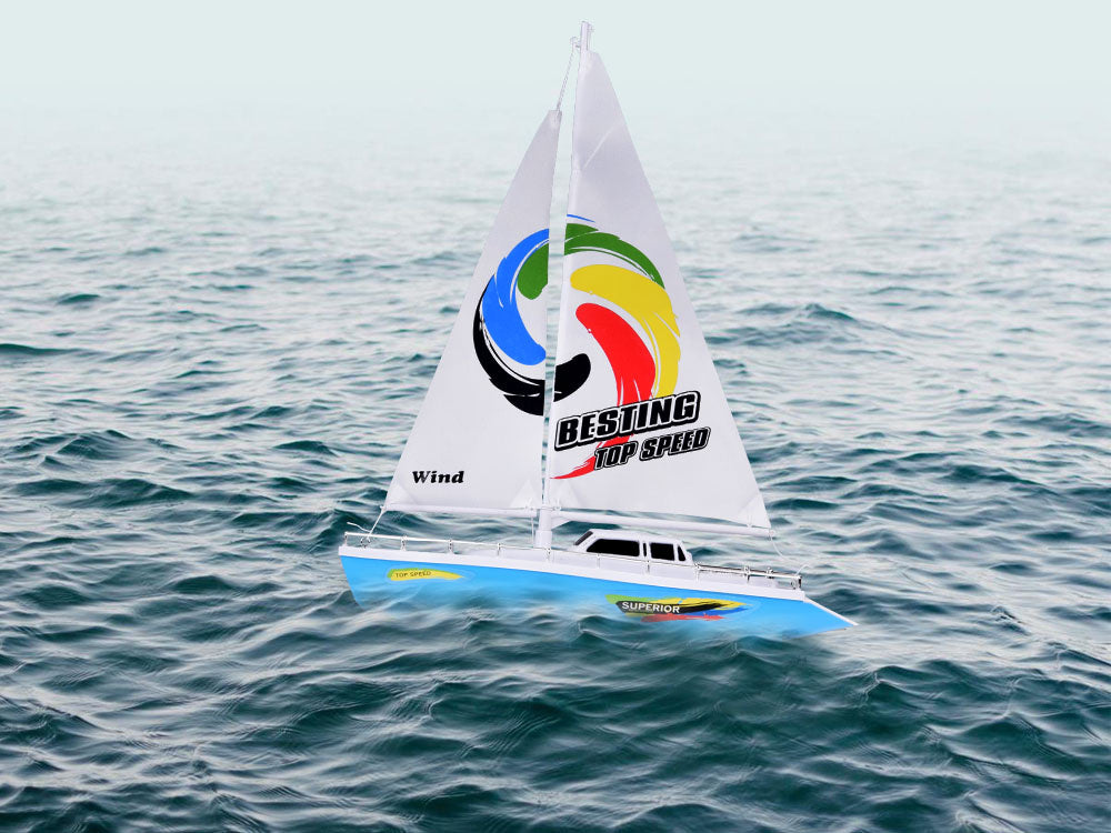 Nuotoliniu būdu valdyma burinė jachta