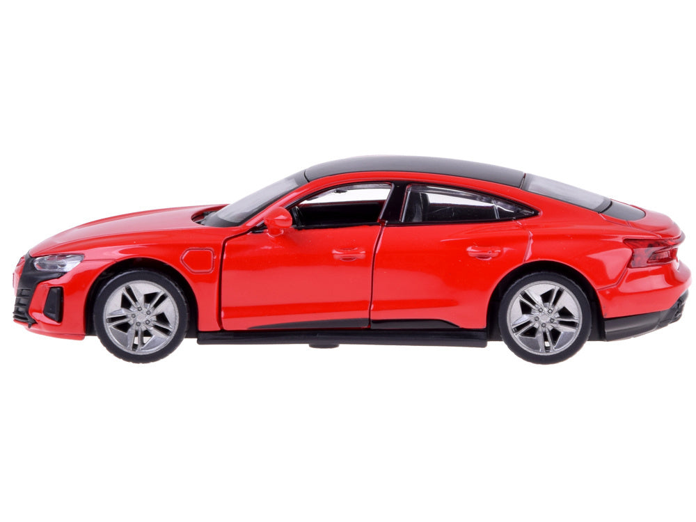 Metalinis automobilio AUDI RS e-tron GT modelis su šviesos ir garso efektais