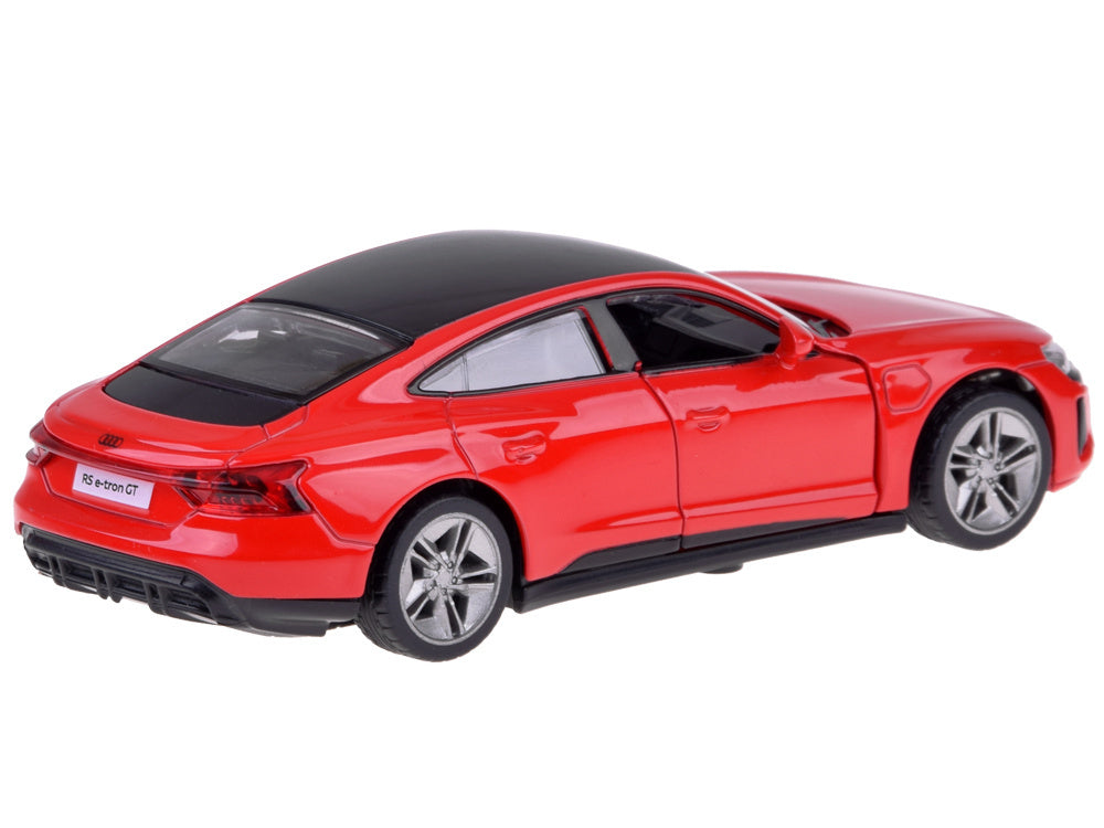 Metalinis automobilio AUDI RS e-tron GT modelis su šviesos ir garso efektais