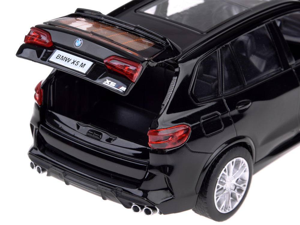 Metalinis automobilio BMW X5M modelis su šviesos ir garso efektais, juodas