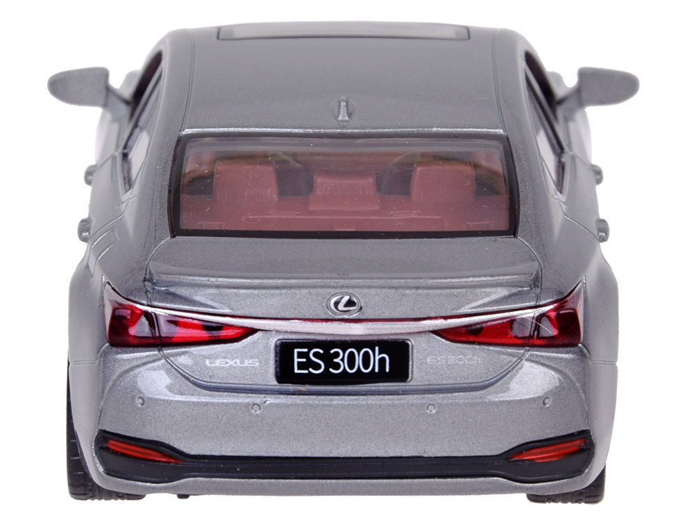 Metalinis automobilio Lexus ES300h modelis su šviesos ir garso efektais