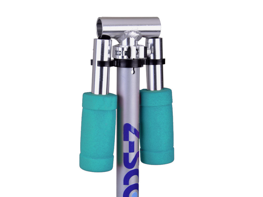 Sulankstomas paspirtukas su šviečiančiais ratais, žalias