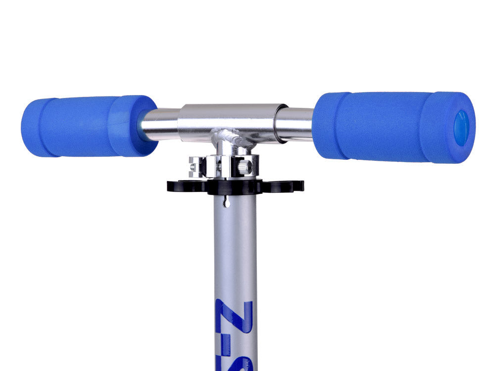 Sulankstomas paspirtukas su šviečiančiais ratais, mėlynas