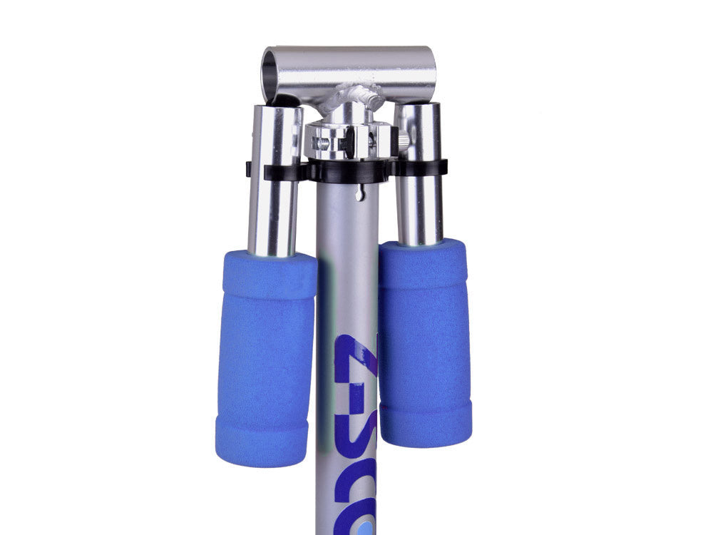 Sulankstomas paspirtukas su šviečiančiais ratais, mėlynas