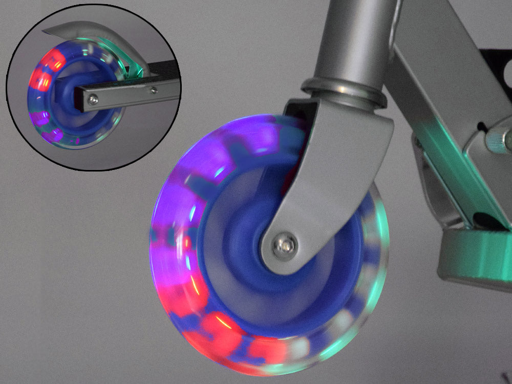 Sulankstomas paspirtukas su šviečiančiais ratais, mėlynas