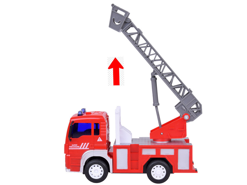 Didelis ugniagesių mašinų rinkinys su ugniagesių šalmas