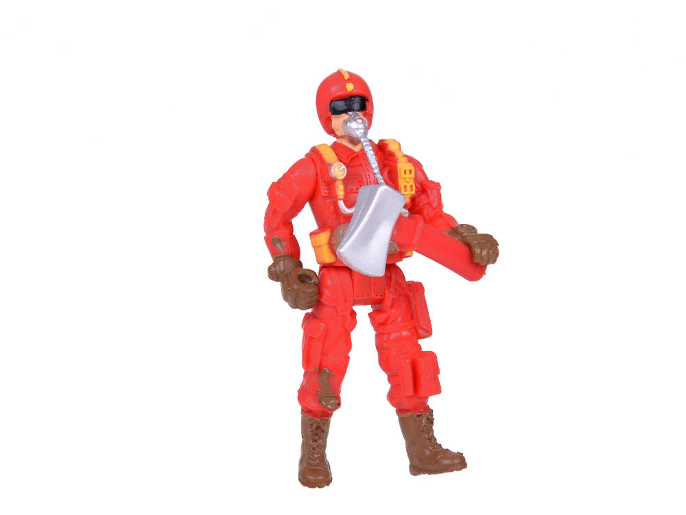 Didelis ugniagesių mašinų rinkinys su ugniagesių šalmas