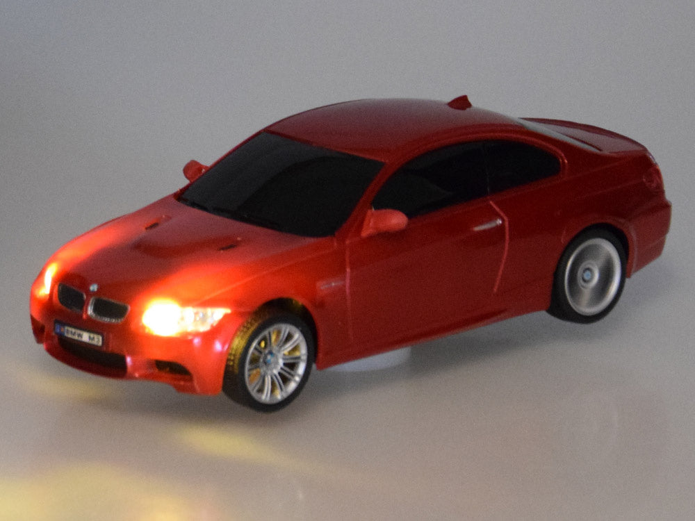 Nuotoliniu būdu valdomas automobilis BMW su garso ir šviesos efektais, raudonas