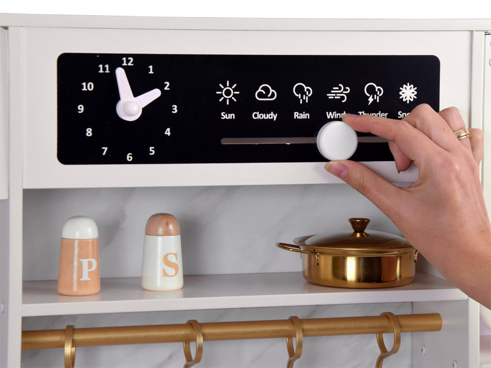 Didelė medinė Glamour stiliaus virtuvė vaikams su priedais