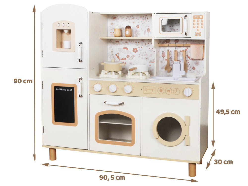 Graži didelė medinė virtuvė vaikams