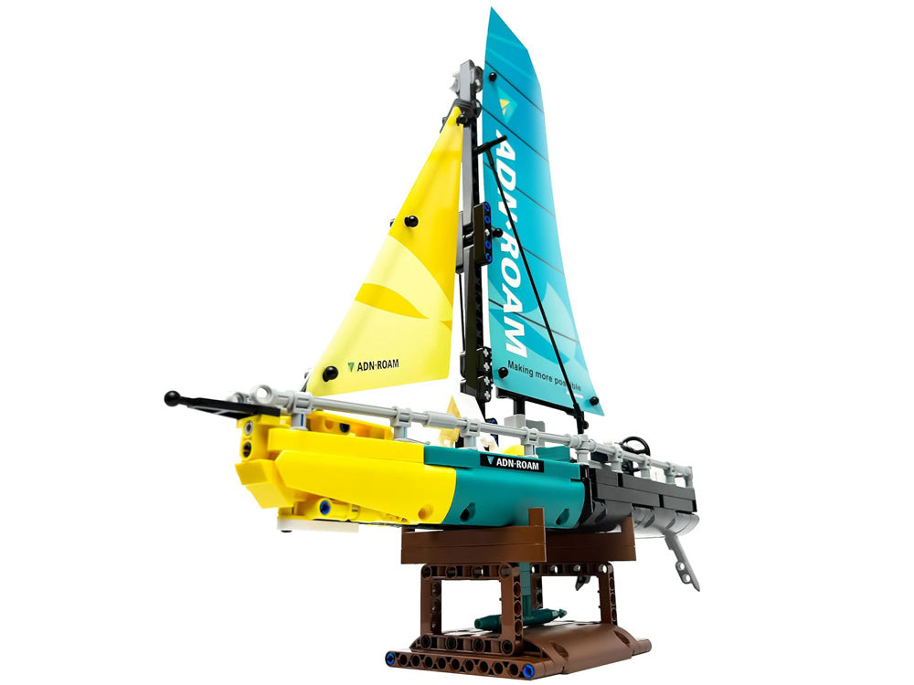 Lenktyninės jachtos konstruktorius 675 el.