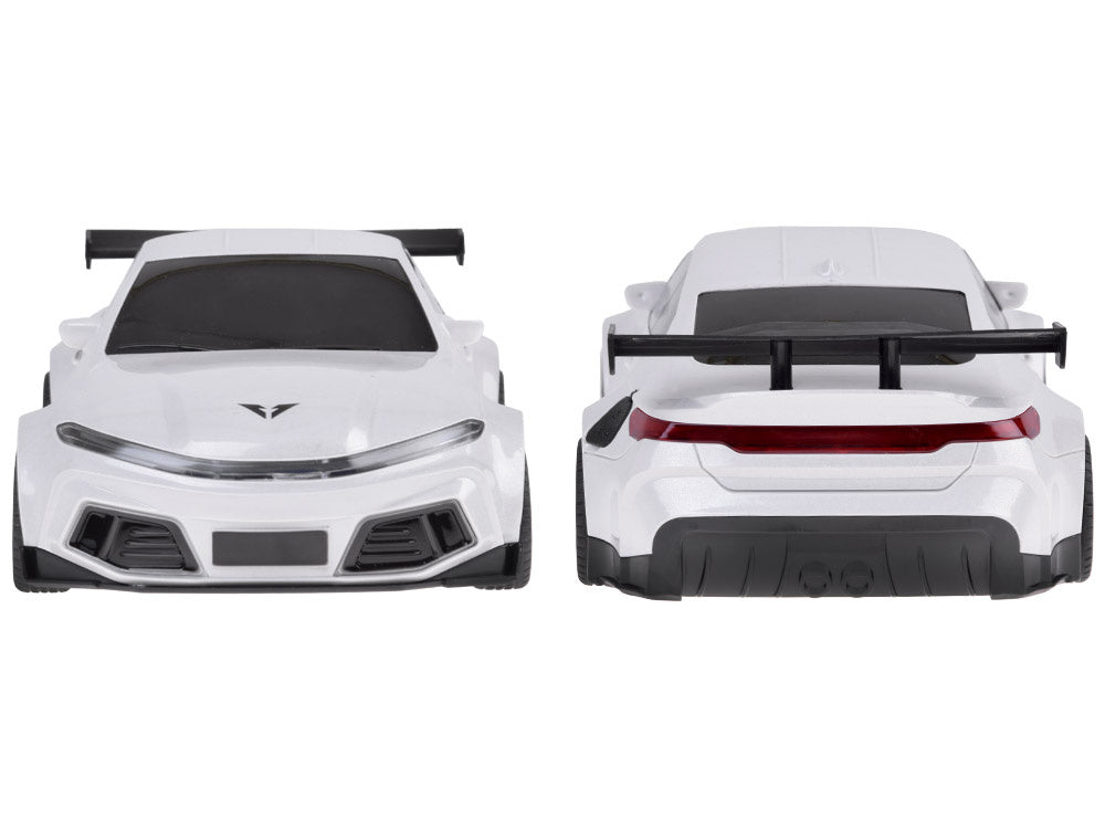 Nuotoliniu būdu valdomas lenktyninis automobilis su šviesos ir garso efektais, baltas