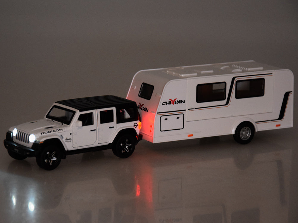 Visureigio ir kemperio rinkinys su šviesos ir garso efektais, baltas