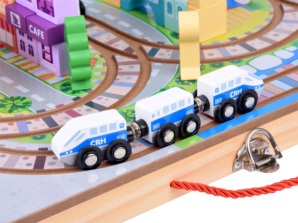 Medinis kaladėlių rinkinys vaikams su traukiniu ir priedais 89 el.