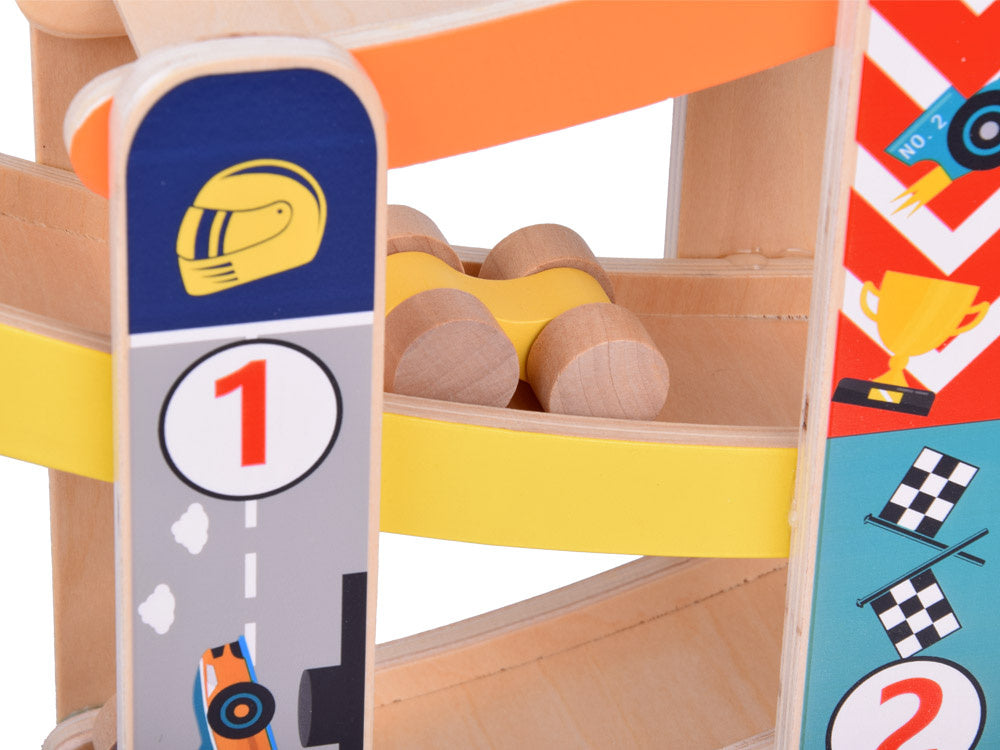 Medinis nusileidimo takas automobiliams su automobiliais