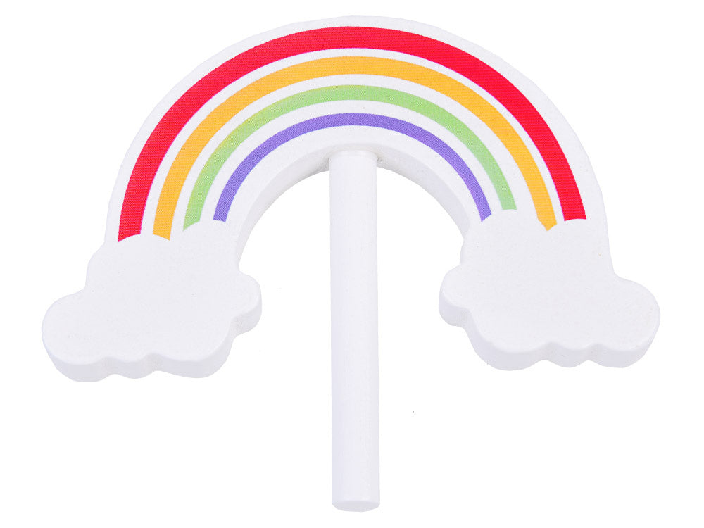 Medinis pjaustomas gimtadienio tortas su priedais