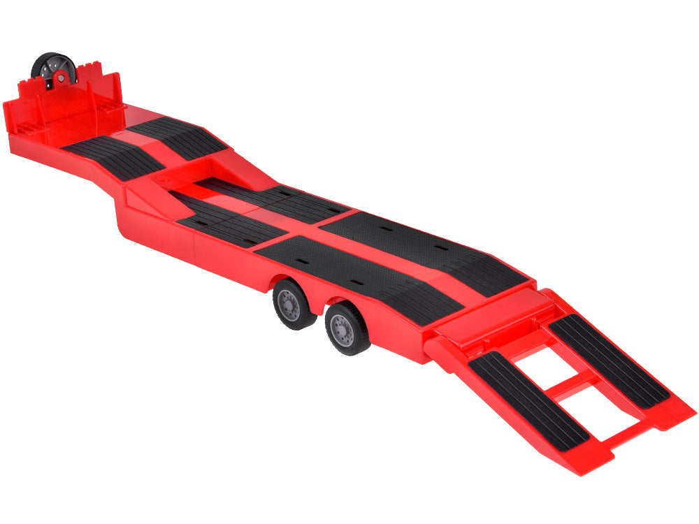 Nuotoliniu būdu valdomas sunkvežimis Mercedes su priekaba ir ekskavatoriumi