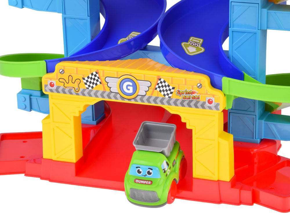 Spiralinė lenktynių trasa su 2 automobiliai