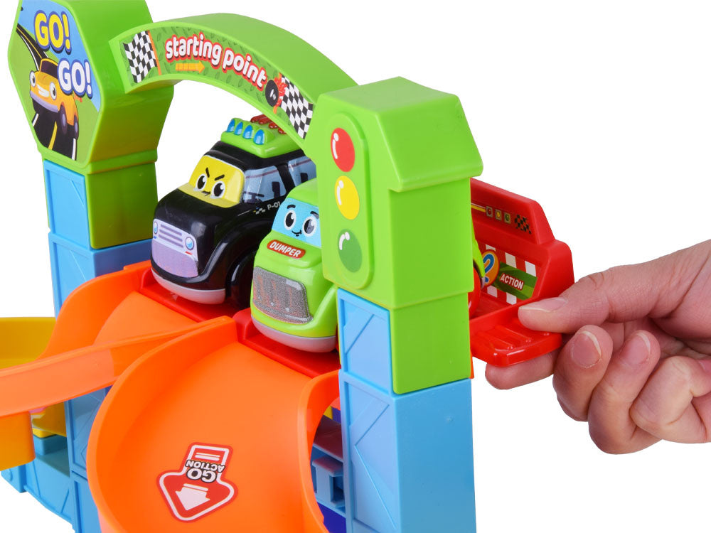 Spiralinė lenktynių trasa su 2 automobiliai