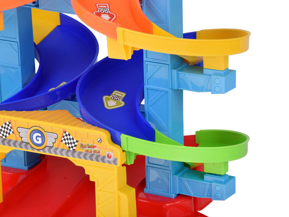 Spiralinė lenktynių trasa su 2 automobiliai