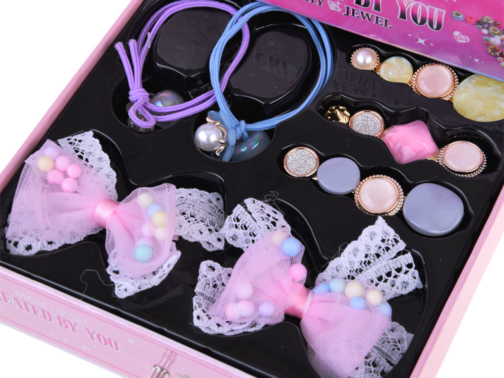 Sulankstoma papuošalų dėžutė su karoliukais ir plaukų aksesuarais