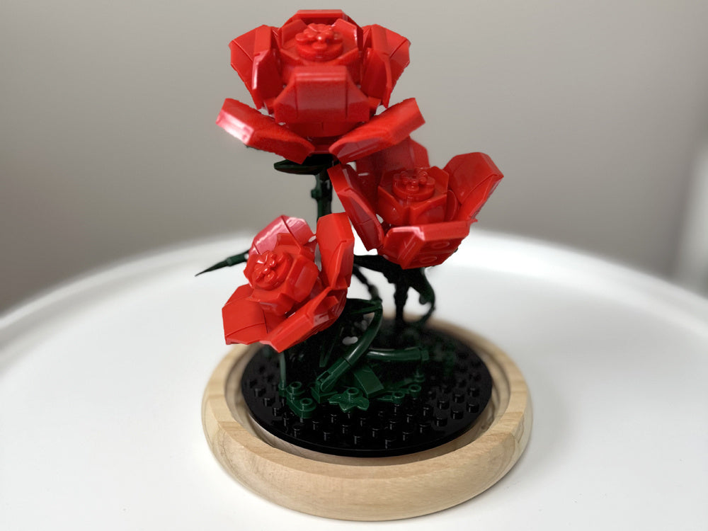 Konstruktoriaus rinkinys “Rožės kupole: su LED apšvietimu 219 el.